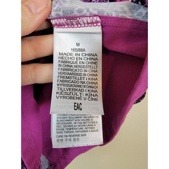 Marmot 1/2 Zip Purple Running/Lightweight Jacket Women's size Medium Thumbholes - Picture 5 of 8